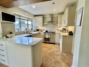 Kitchen- click for photo gallery